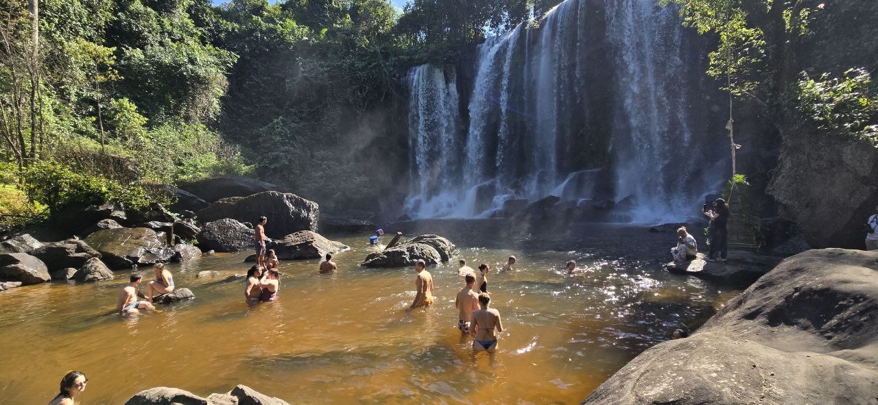 Phnom Kulen : La Montagne Sacrée et ses Trésors Cachés